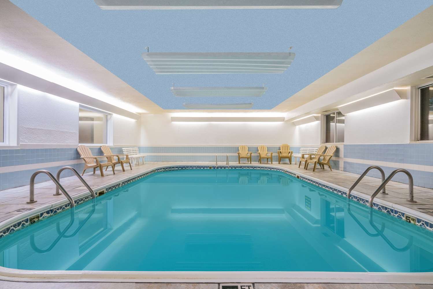 Howard Johnson By Wyndham West Fargo Bagian luar foto